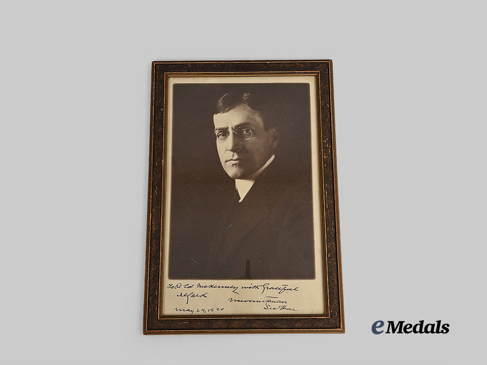united_states._a_dedicated_portrait_of_secretary_of_war_newton_d._baker_to_colonel_richard_mc_kenney,1920_e_medals__w8681_3
