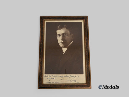 united_states._a_dedicated_portrait_of_secretary_of_war_newton_d._baker_to_colonel_richard_mc_kenney,1920_e_medals__w8681_3