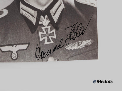 germany,_third_reich._a_lot_of_post-_war_signed_knight’s_cross_winner_photographs_e_medals__g62080_5