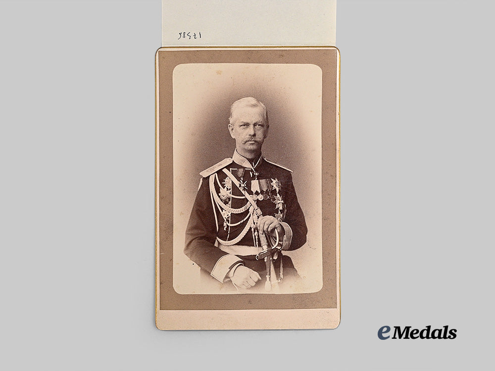 russia,_imperial._a_lot_of_six_studio_portraits_depicting_orders&_decorations_e_medals__e_u24873_4