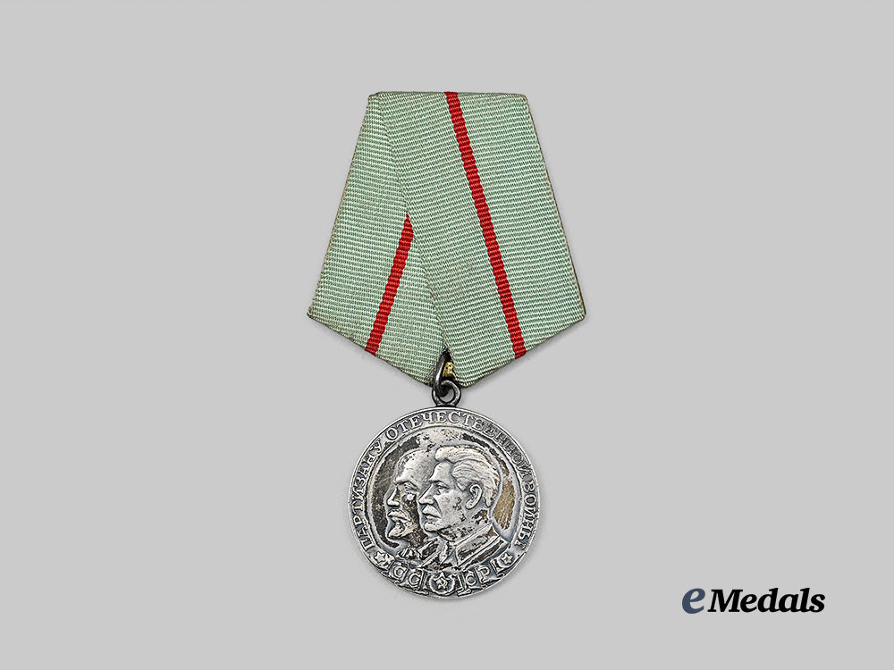russia,_soviet_union._a_partisan_medal,_i_class,_wartime_dated_example_e_medals__e_u24468_2