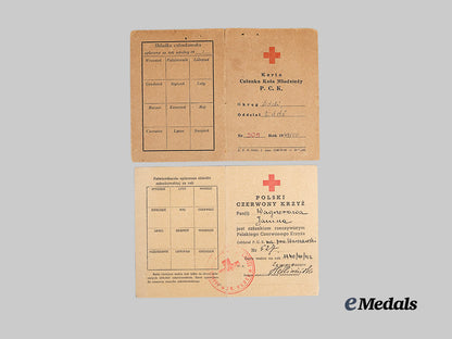 poland,_republic._a_pair_of_red_cross_membership_cards1942_e_medals__e_u24910_3