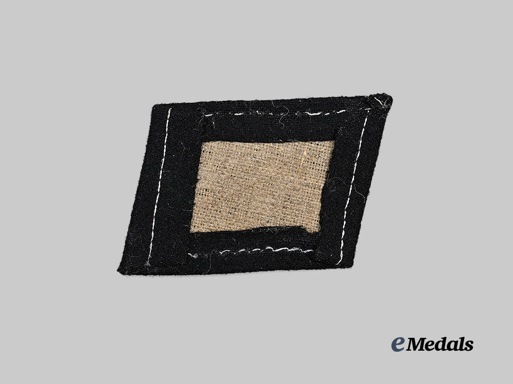 germany,_s_s._a_mint_waffen-_s_s_osttürkische_waffen-_verbände_der_s_s_collar_tab_e_medals__g62984_3