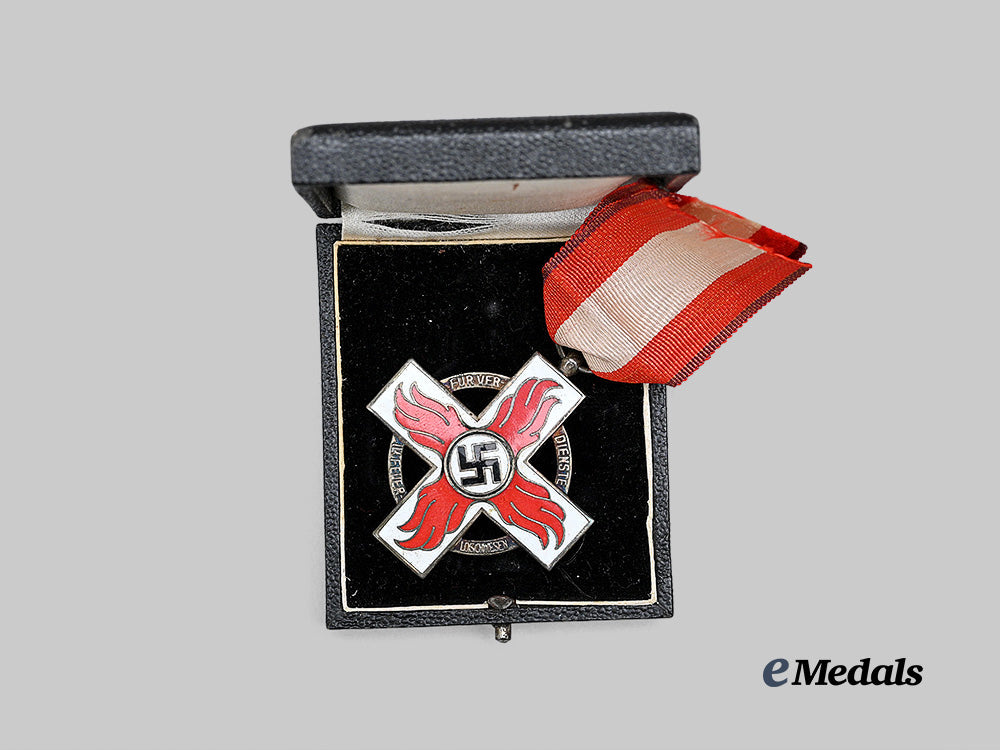 germany,_third_reich._a_fire_brigade_honour_decoration,_i_i_class_with_case,_by_karl_wurster_e_medals__g62686_3