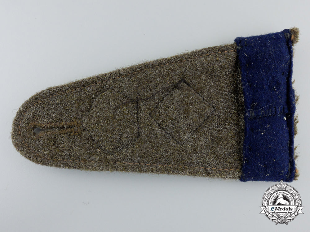 a_d-_day_lieutenant_colonel3_r_d_anti-_tank_regiment;_royal_canadian_artillery_shoulder_strap__c3950-2