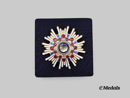 japan,_empire._an_order_of_the_sacred_treasure,_i_i_class_star,_in_case_e_medals__m0625-137_4