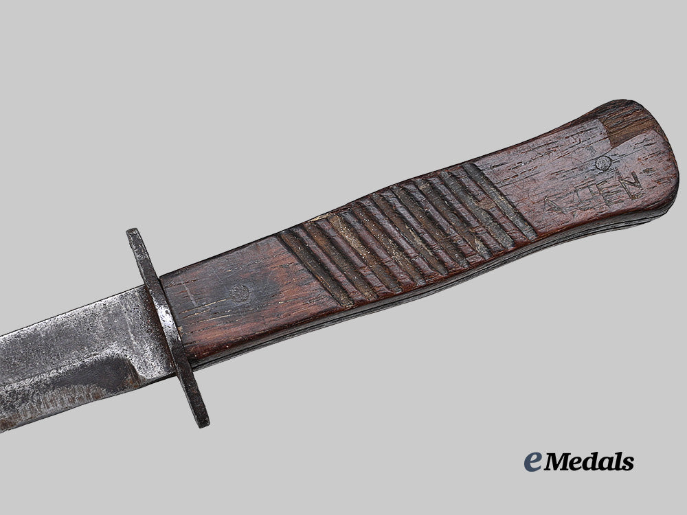 germany,_imperial._a_fighting_knife,_modified_for_close_combat_e_medals__g62652_7