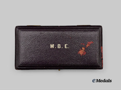 united_kingdom._a_lot_of_two_order_of_the_british_empire_cases_e_medals__m0332-34_9