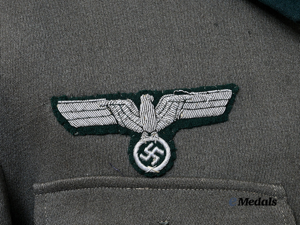germany,_heer._a_service_tunic_for_a_decorated_hauptmann_of_gebirgs-_artillerie-_regiment112_e_medals__g62697_13