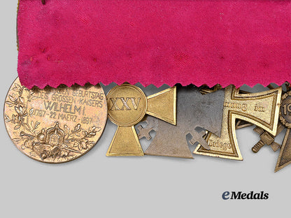 germany,_imperial._a_hohenzollern_house_order_bar_for_first_and_second_world_war_service_e_medals__m0076-172_7