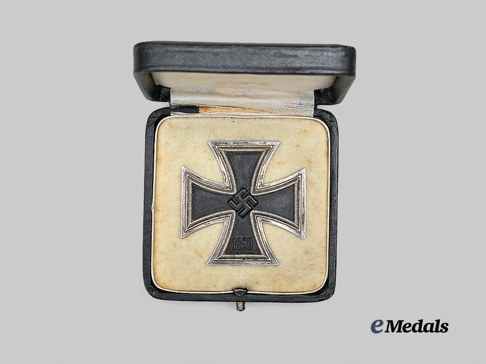 germany,_wehrmacht._a1939_iron_cross_i_class,_with_case,_by_rudolf_souval_e_medals__g62695_3
