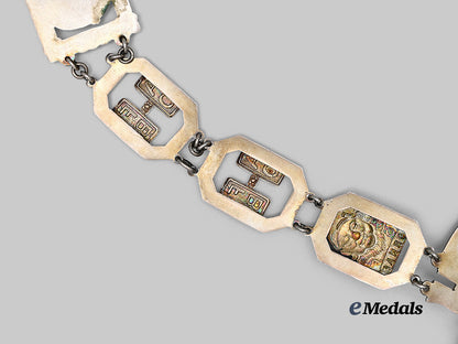 united_kingdom,_canada._an_ancient_order_of_froth_blowers_collar_to_thain_wendell_mac_dowell,_v._c._recipient_for_actions_at_vimy_ridge,1917_e_medals__g_b8637_13