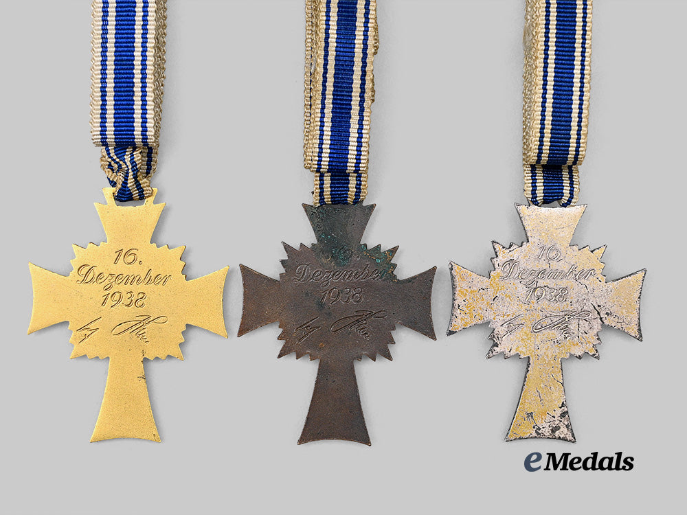 germany,_third_reich._a_lot_of_honour_crosses_of_the_german_mother,_all_grades_e_medals__g62801_5