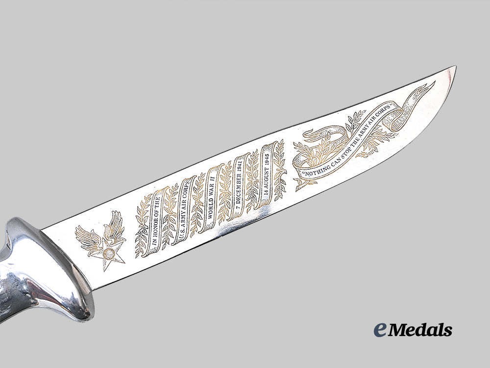 united_states._a_set_of_northwest_commemorative_murphy_combat_knives_e_medals__w8638_5
