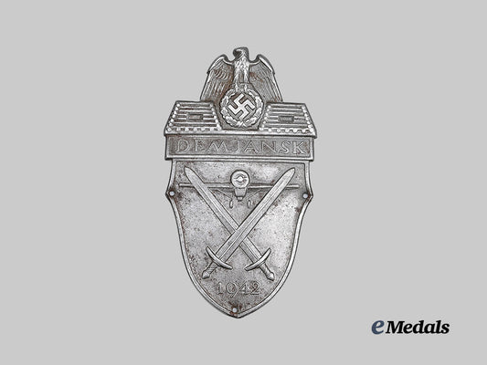 germany,_wehrmacht._a_demjansk_shield_e_medals__g62673_2