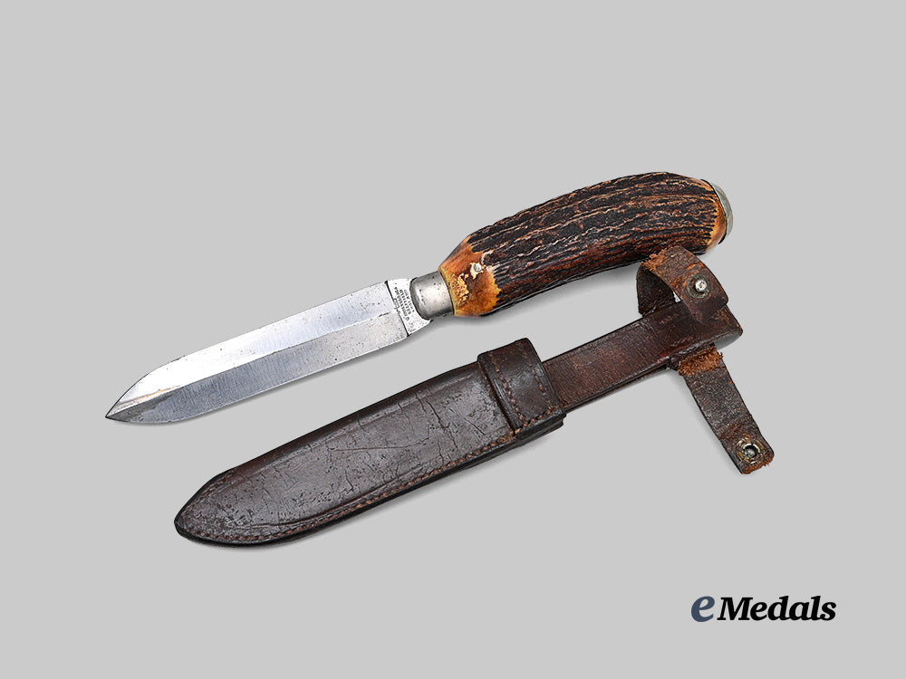 united_kingdom._a_lot_of_four_blades_with_escape_knife_e_medals__g_b8649_4