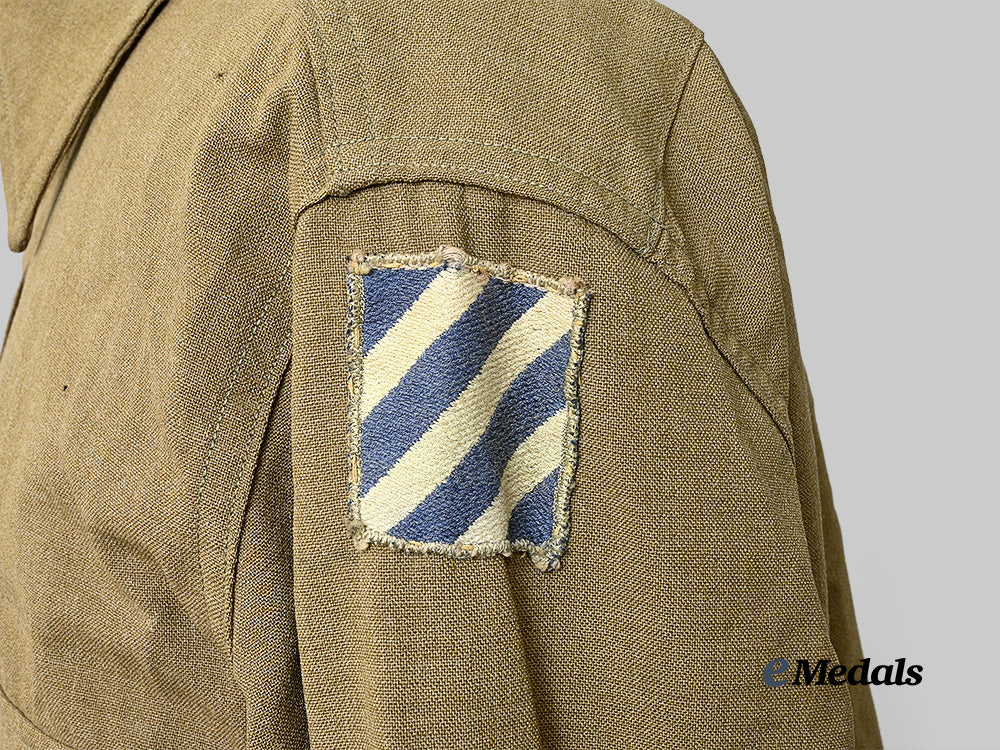 united_states._a_third_division_eisenhower_jacket_with_m1937_general_service_shirt_e_medals__w8599_7