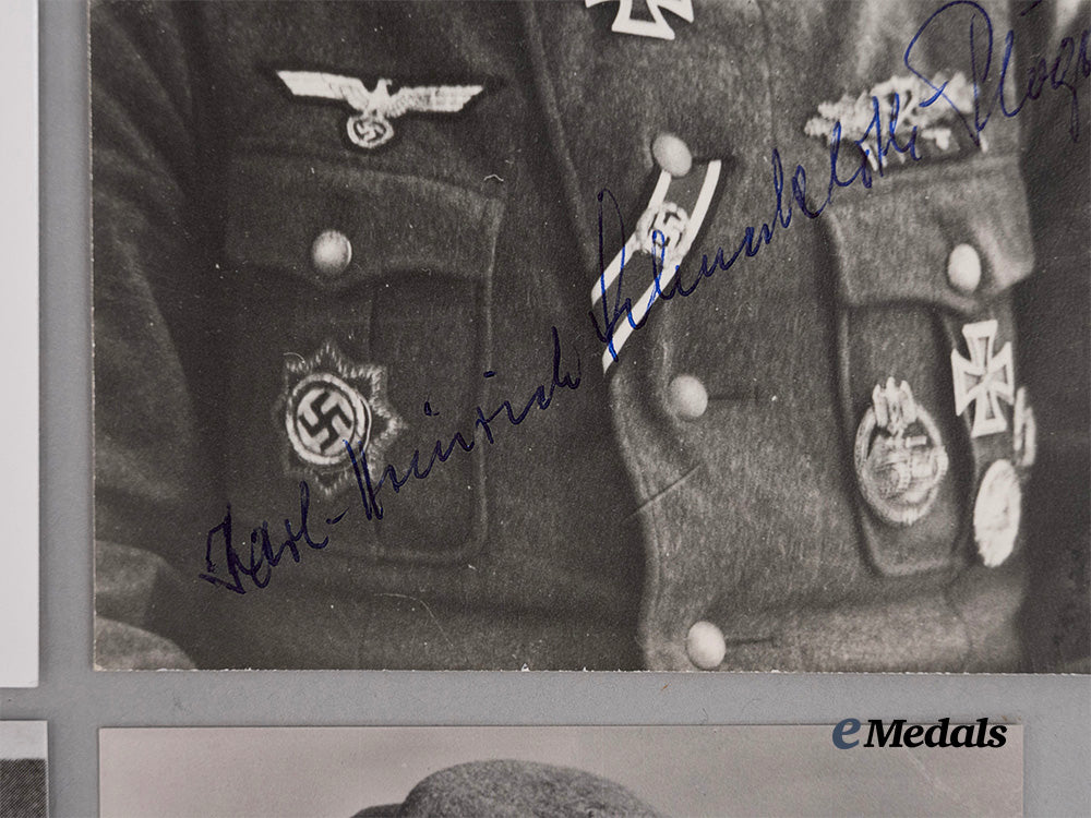 germany,_third_reich._a_lot_of_post-_war_signed_knight’s_cross_winner_photographs_e_medals__g62073_6