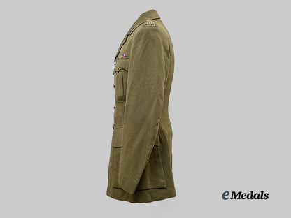 canada,_commonwealth._a_royal_canadian_armoured_corps_lieutenant_uniform,_named_e_medals__c7647_6