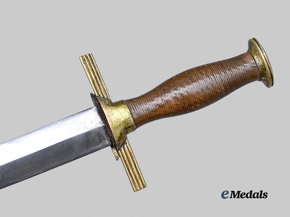 germany,_r_l_b._an_officer’s_dress_dagger,_first_pattern,_modified_for_postwar_display_e_medals__g62760_6