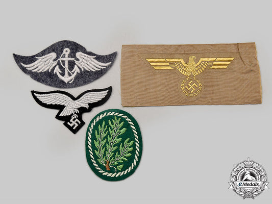 germany,_wehrmacht._a_mixed_lot_of_uniform_insignia__g517241