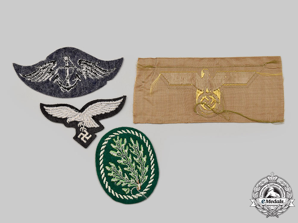 germany,_wehrmacht._a_mixed_lot_of_uniform_insignia__g517242