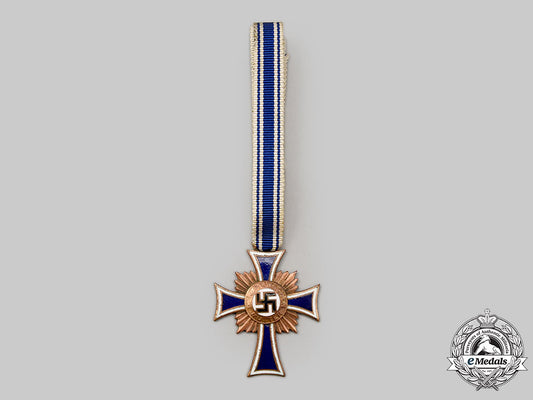 germany,_third_reich._an_honour_cross_of_the_german_mother,_bronze_grade,_by_fritz_kohm__g517621