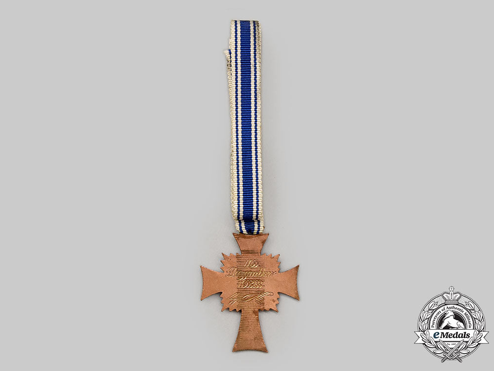 germany,_third_reich._an_honour_cross_of_the_german_mother,_bronze_grade,_by_fritz_kohm__g517622