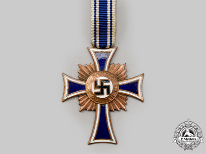germany,_third_reich._an_honour_cross_of_the_german_mother,_bronze_grade,_by_fritz_kohm__g517623