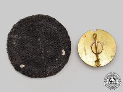 germany,_third_reich._a_pair_of_badges__g519812