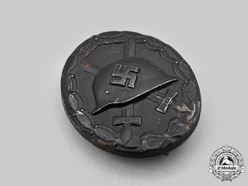 germany,_wehrmacht._a_black_grade_wound_badge,_with_case__g523213
