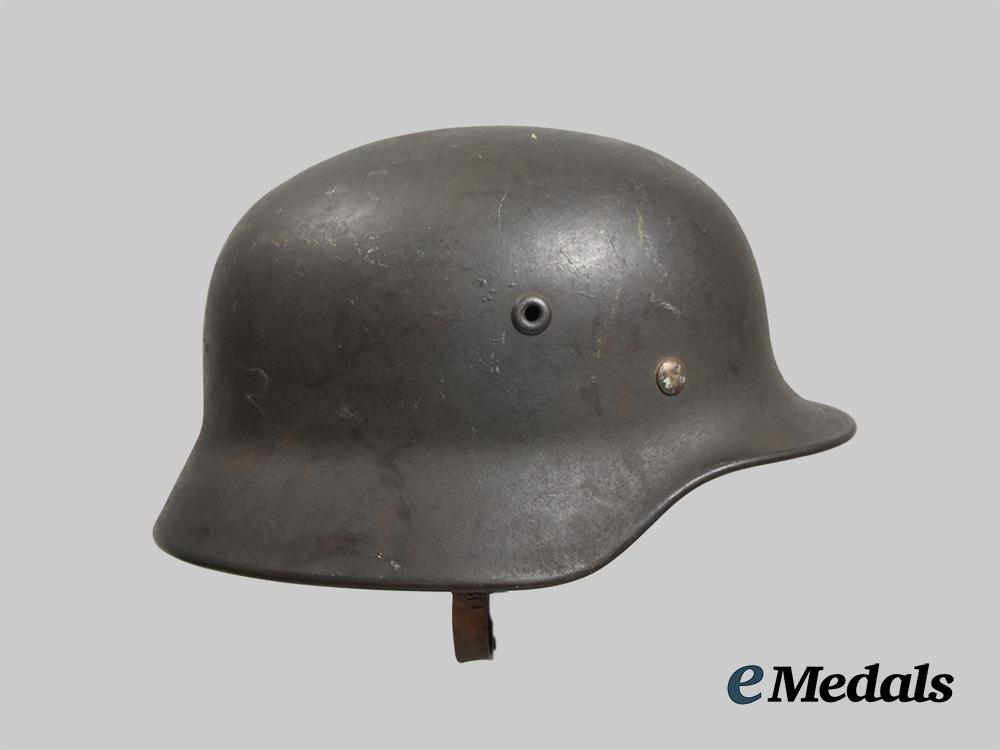 germany,_luftwaffe._an_m40_stahlhelm,_by_quist__g54836-2
