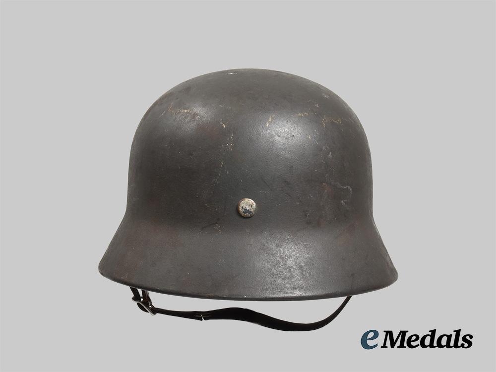 germany,_luftwaffe._an_m40_stahlhelm,_by_quist__g54836-4