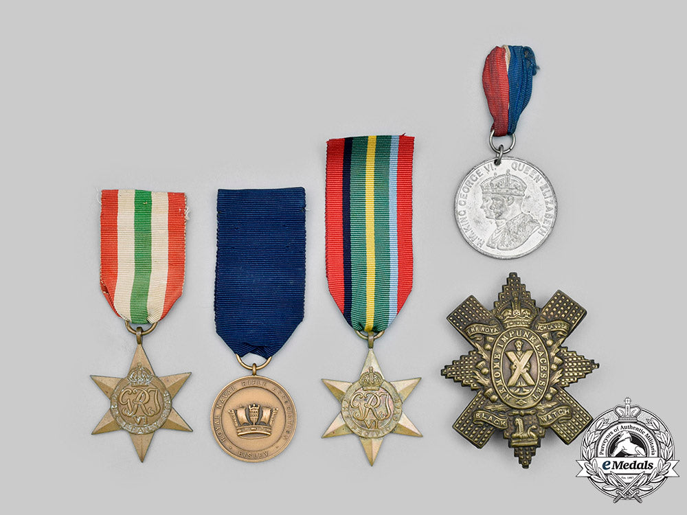 united_kingdom._a_lot_of_five_items_c2020_896_mnc8777