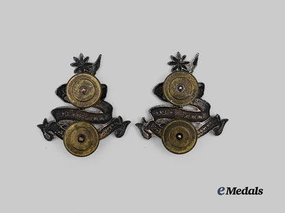 canada,_commonwealth._a_pair_of_second_war_canadian_intelligence_corps_collar_badges_e_medals__c7457_3