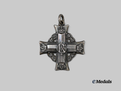 canada,_c_e_f._a_memorial_cross_to_pte._c._myers,_k_i_a1916_near_ypres_e_medals__c7619_2