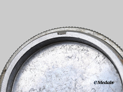 germany,_luftwaffe._a_j30_b_z_cockpit_clock,_with_me-262_attribution,_by_junghans_e_medals__g62771_10