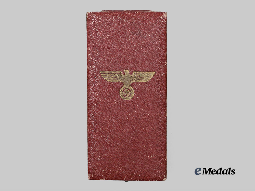 germany,_third_reich._an_entry_into_the_sudetenland_commemorative_medal,_in_case_of_issue_e_medals__g61753_2