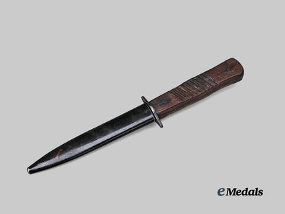 germany,_imperial._a_fighting_knife,_modified_for_close_combat_e_medals__g62652_2