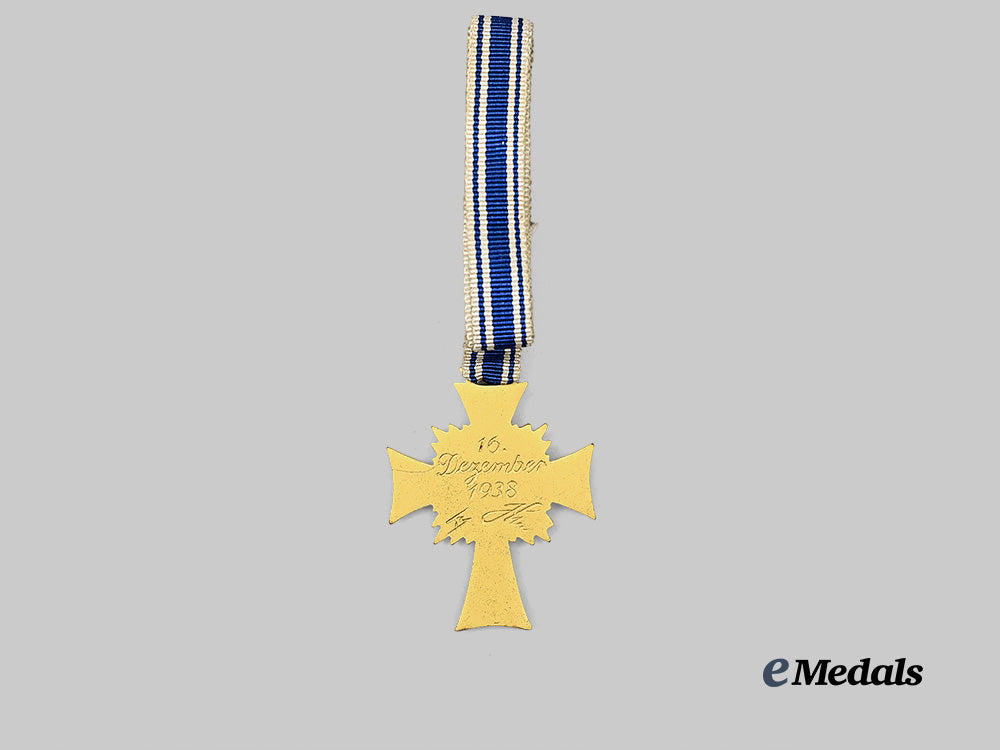 germany,_third_reich._an_honour_cross_of_the_german_mother,_gold_grade_with_case,_by_august_g._tham_e_medals__g61768_9