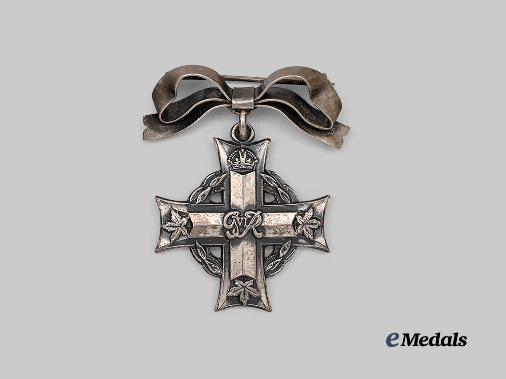 canada,_commonwealth._a_second_war_memorial_cross_to_pilot_officer_hamilton,_k_i_a1944_e_medals__c7267_6