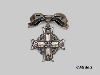 canada,_commonwealth._a_second_war_memorial_cross_to_pilot_officer_hamilton,_k_i_a1944_e_medals__c7267_6