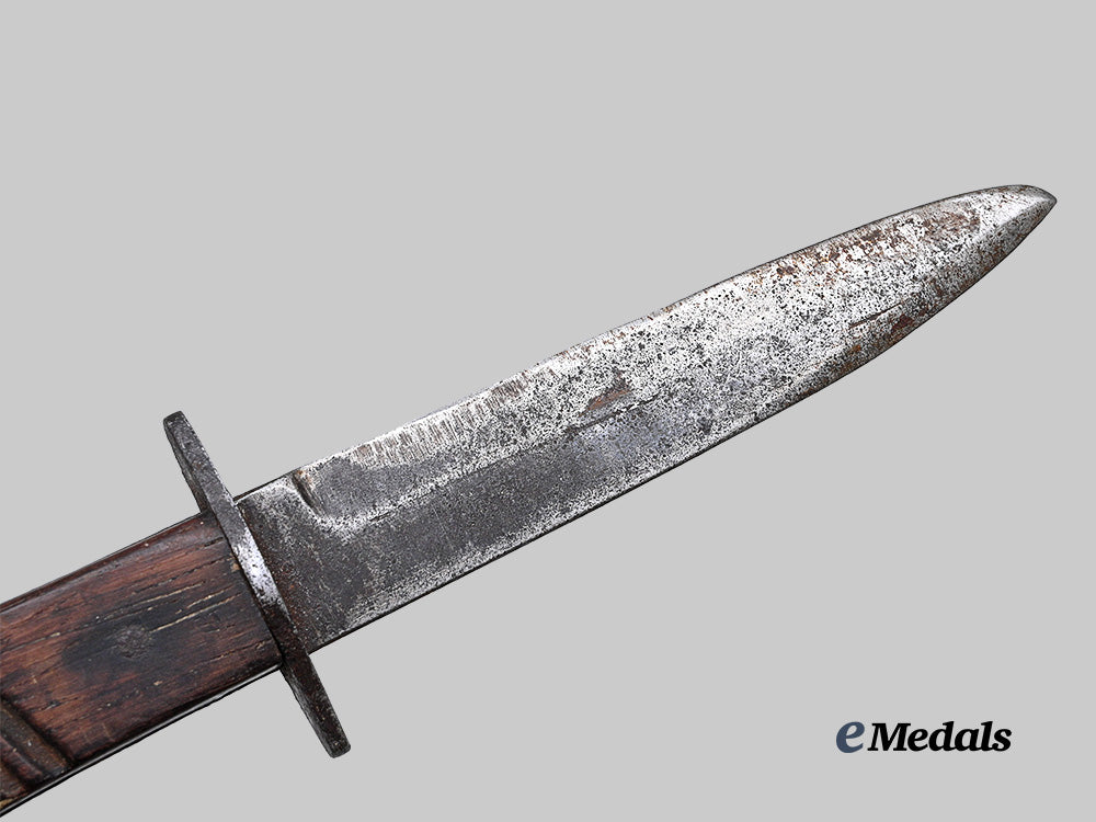germany,_imperial._a_fighting_knife,_modified_for_close_combat_e_medals__g62652_8