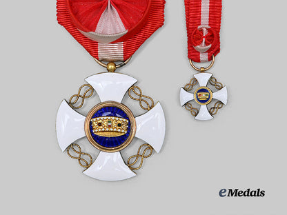 italy,_kingdom._an_order_of_the_crown_of_italy,_officer’s_cross,_in_gold_e_medals__m0625-105_6