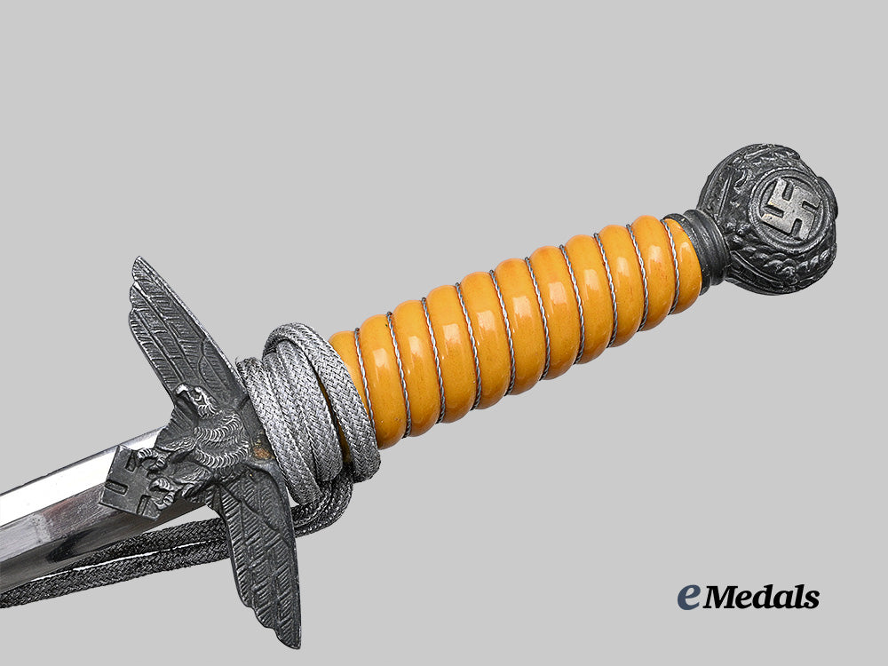 germany,_luftwaffe._a_dress_dagger,_with_general’s_hanger,_by_robert_klaas_e_medals__g62714_6