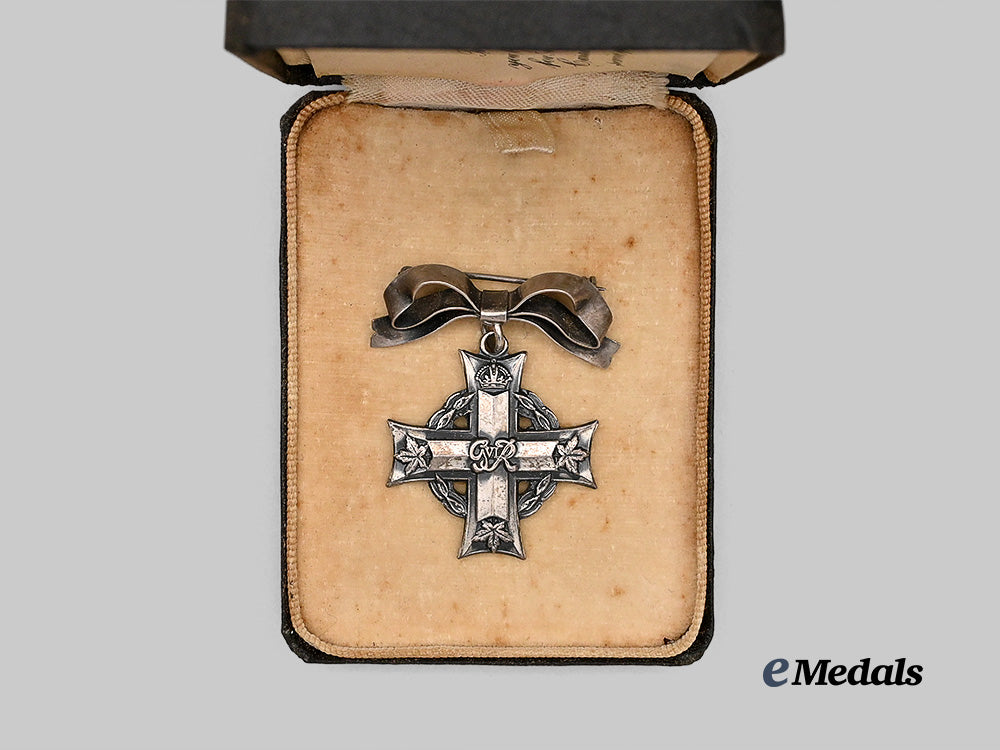 canada,_commonwealth._a_second_war_memorial_cross_to_pilot_officer_hamilton,_k_i_a1944_e_medals__c7267_3