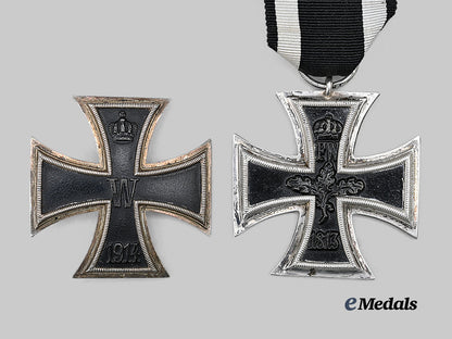 germany,_imperial._a1914_iron_cross_i_i_and_i_class_set,_with_luxury_case_e_medals__g62692_7