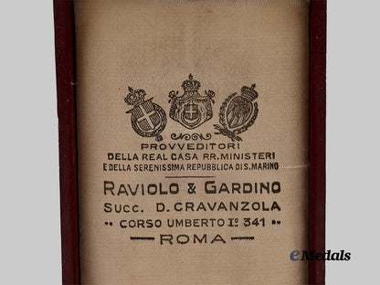 san_marino,_republic._an_order_of_saint_agatha,_knight_in_case_e_medals__e_u24372_4