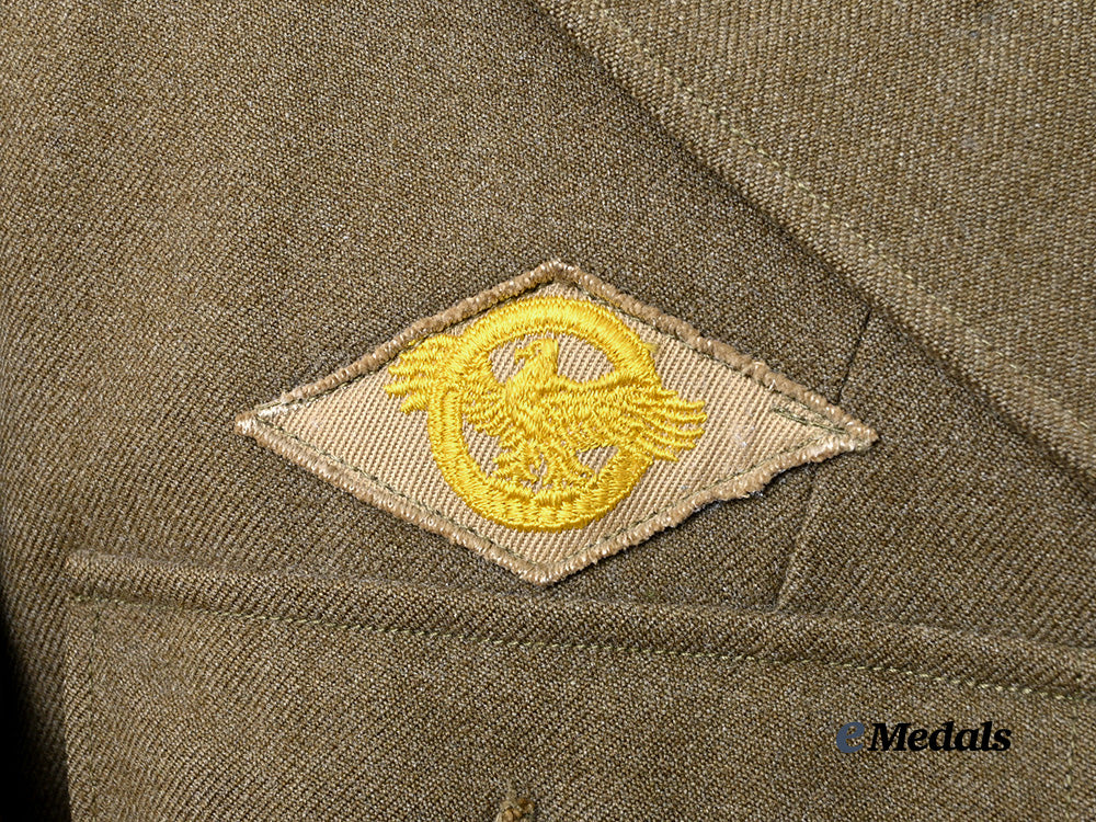 canada,_commonwealth._a_mint_pair_of_m1940"_extra_pocket"_trousers_e_medals__c7648_13