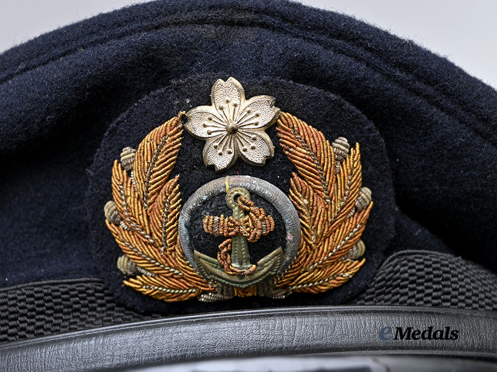 japan,_empire._a_pair_of_officer's_visors_e_medals__w8665_23